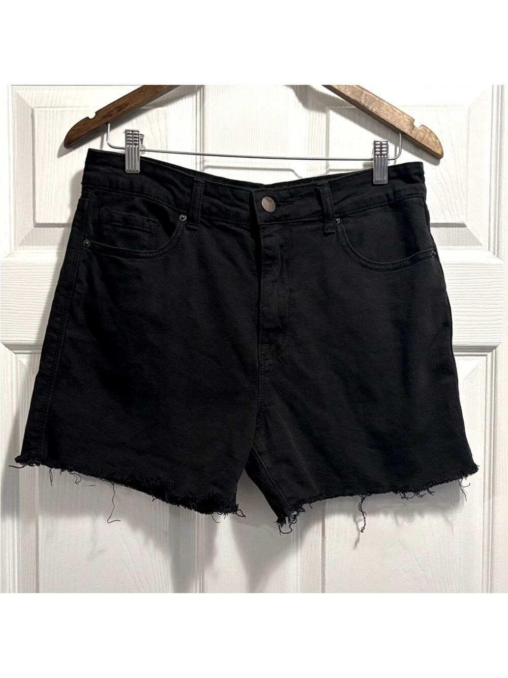 BDG Urban Outfitters High Rise Shorts Black Jean Frayed Hem Denim Size 31